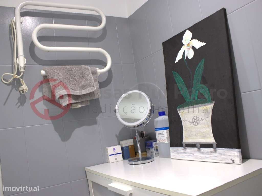 Apartamento T3 com excelentes áreas, Paivas-25
