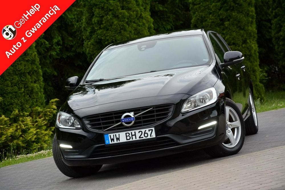 Volvo V60 I (2011-2018) D4 Geartronic Momentum Pro 2015