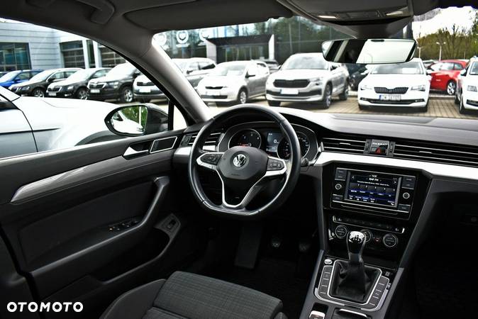 Volkswagen Passat 2.0 TDI EVO Business - 17