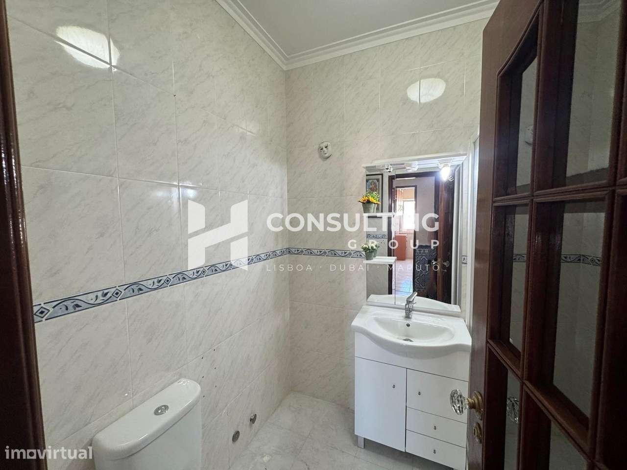 Apartamento T2 Venda em Mina de Água,Amadora-5