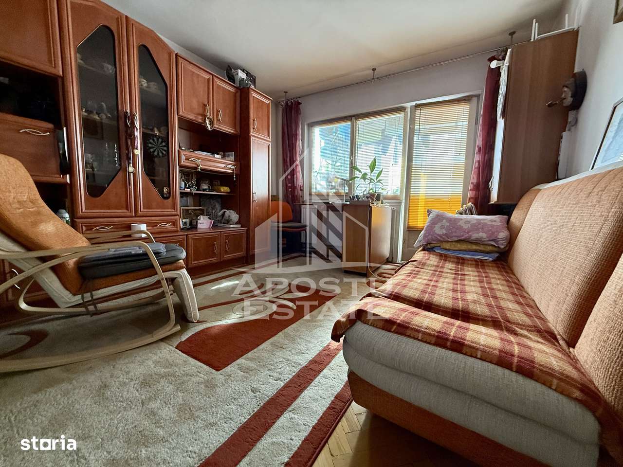 Apartament cu 3 camere, etajul 1, centrala proprie, zona Sagului - Imagine principală: 1/6
