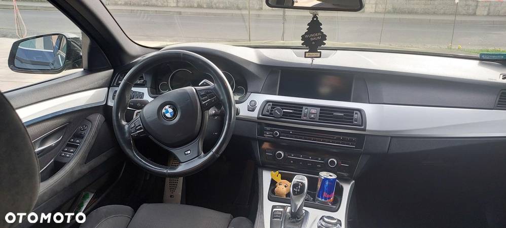 BMW Seria 5 520i Luxury Line - 22