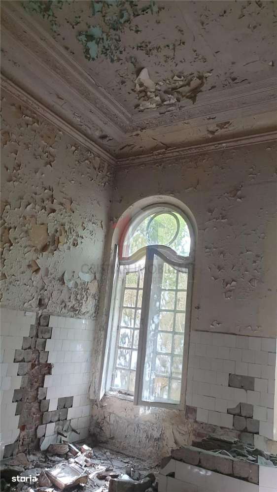 Teren 2044mp +Casa BOIEREASCA  Ultracentrala - Imagine principală: 4/13