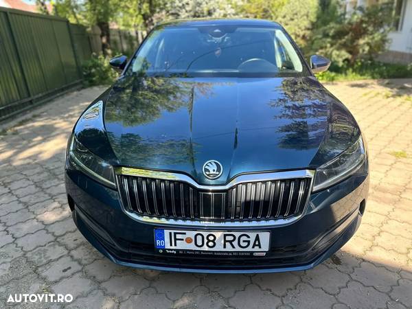 Skoda Superb 2.0 TDI DSG Ambition - 8