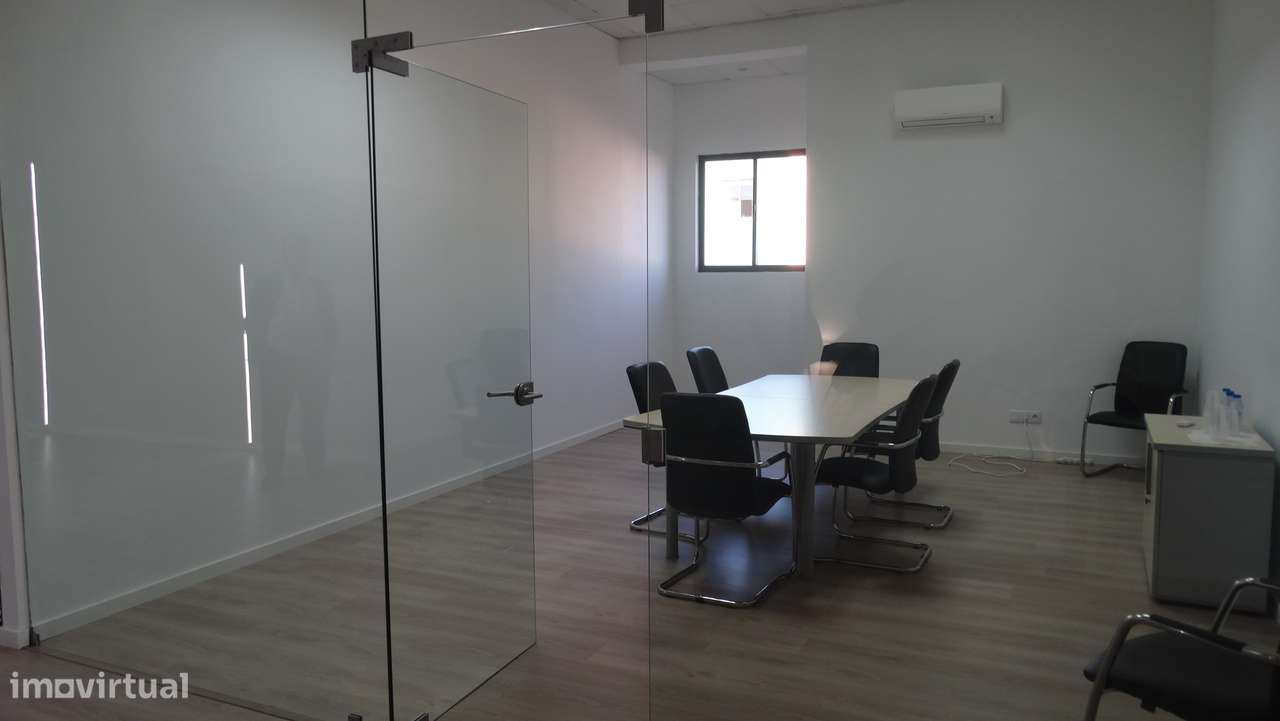 Escritório  Venda em Mina de Água,Amadora - Grande imagem: 4/31