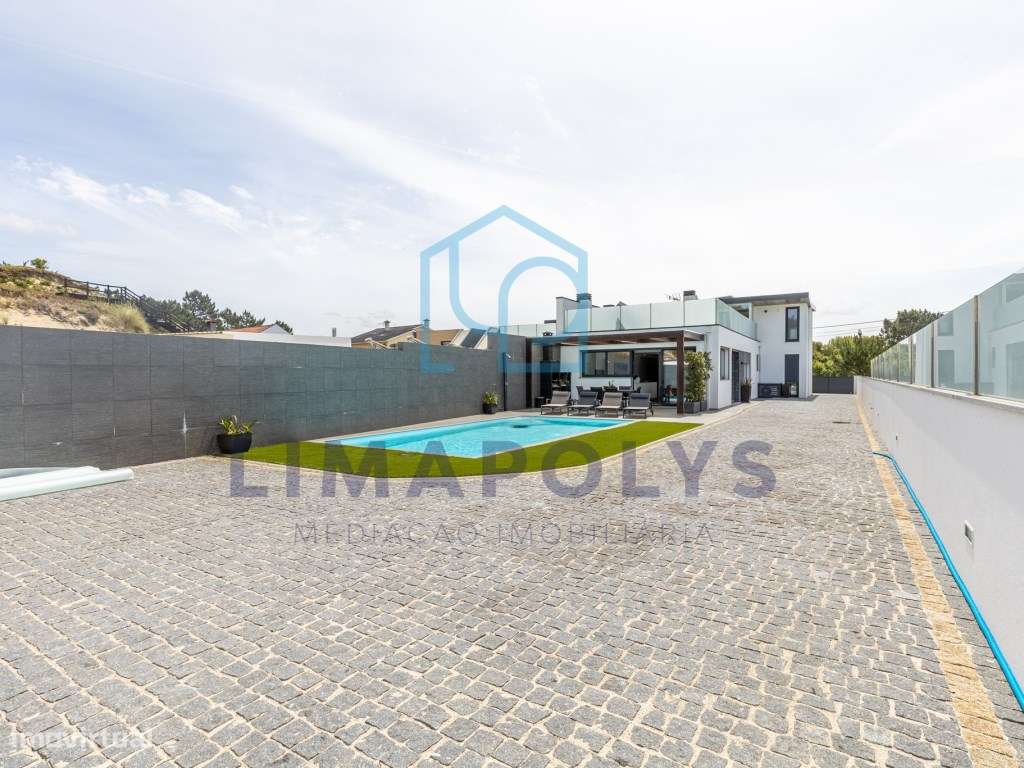 Moradia de Luxo a 400m da Praia-3