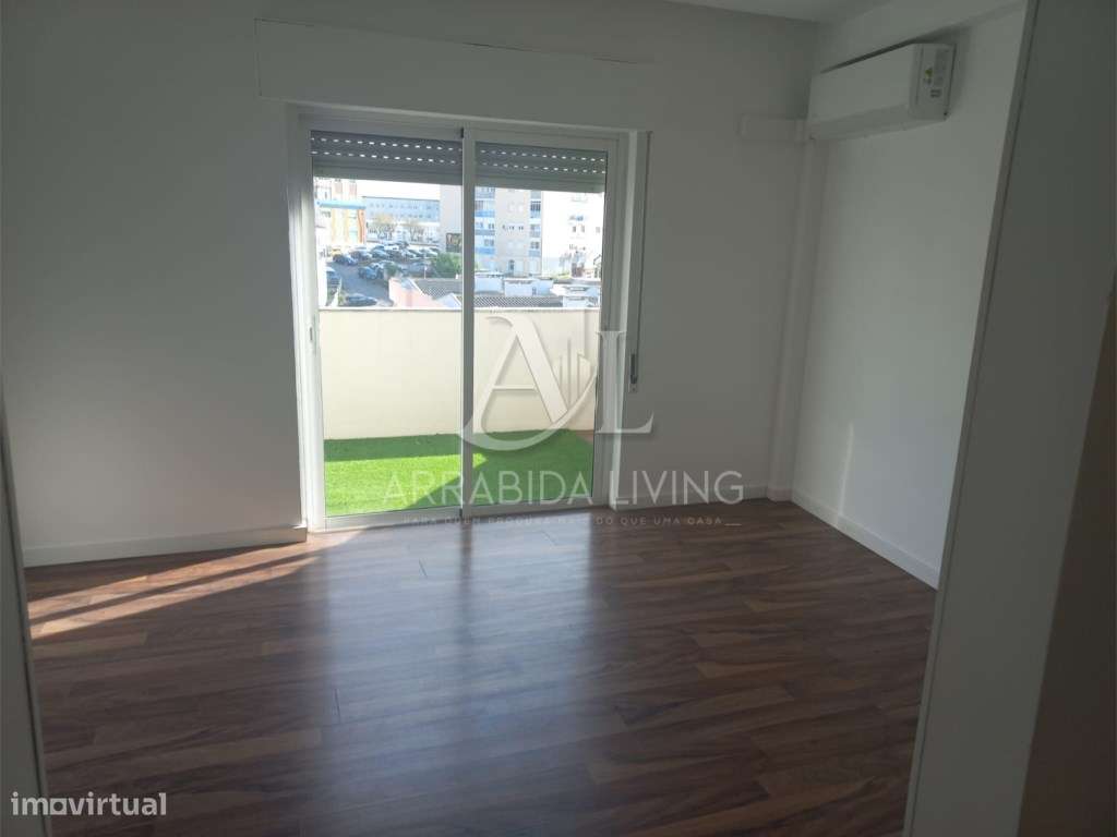 T2 - c/ 2 terraços - Pinheirinhos-3