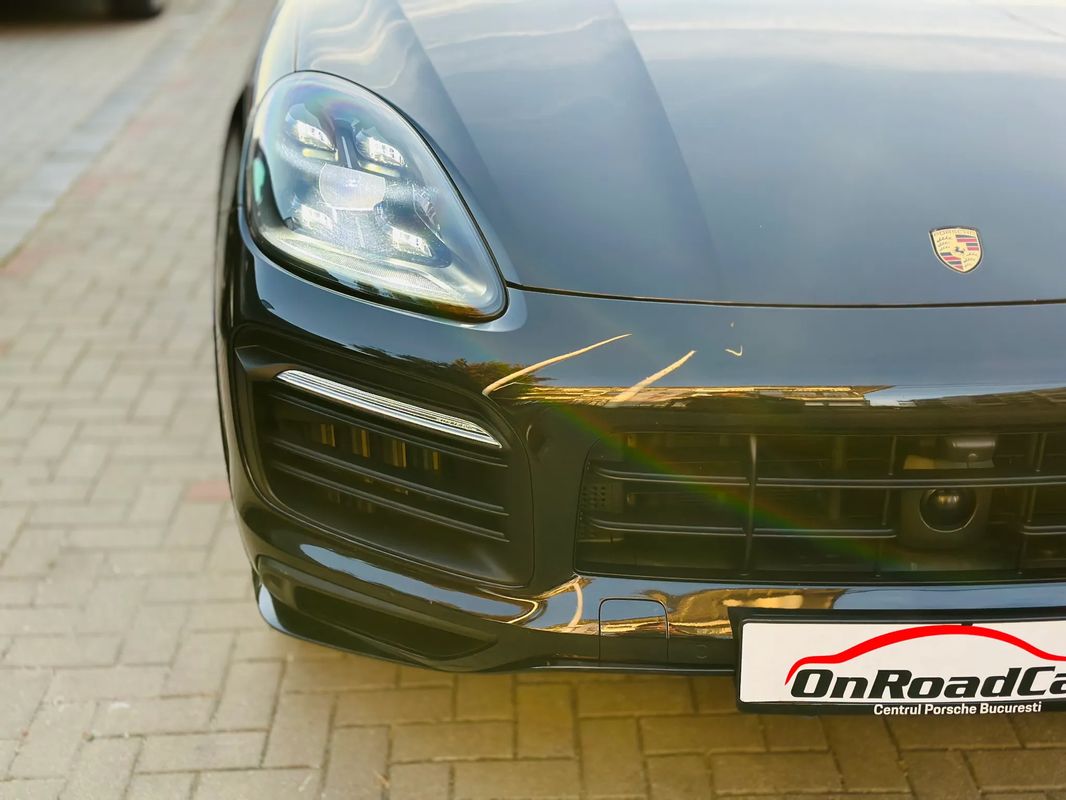 Porsche Cayenne Coupe GTS Tiptronic S - 39