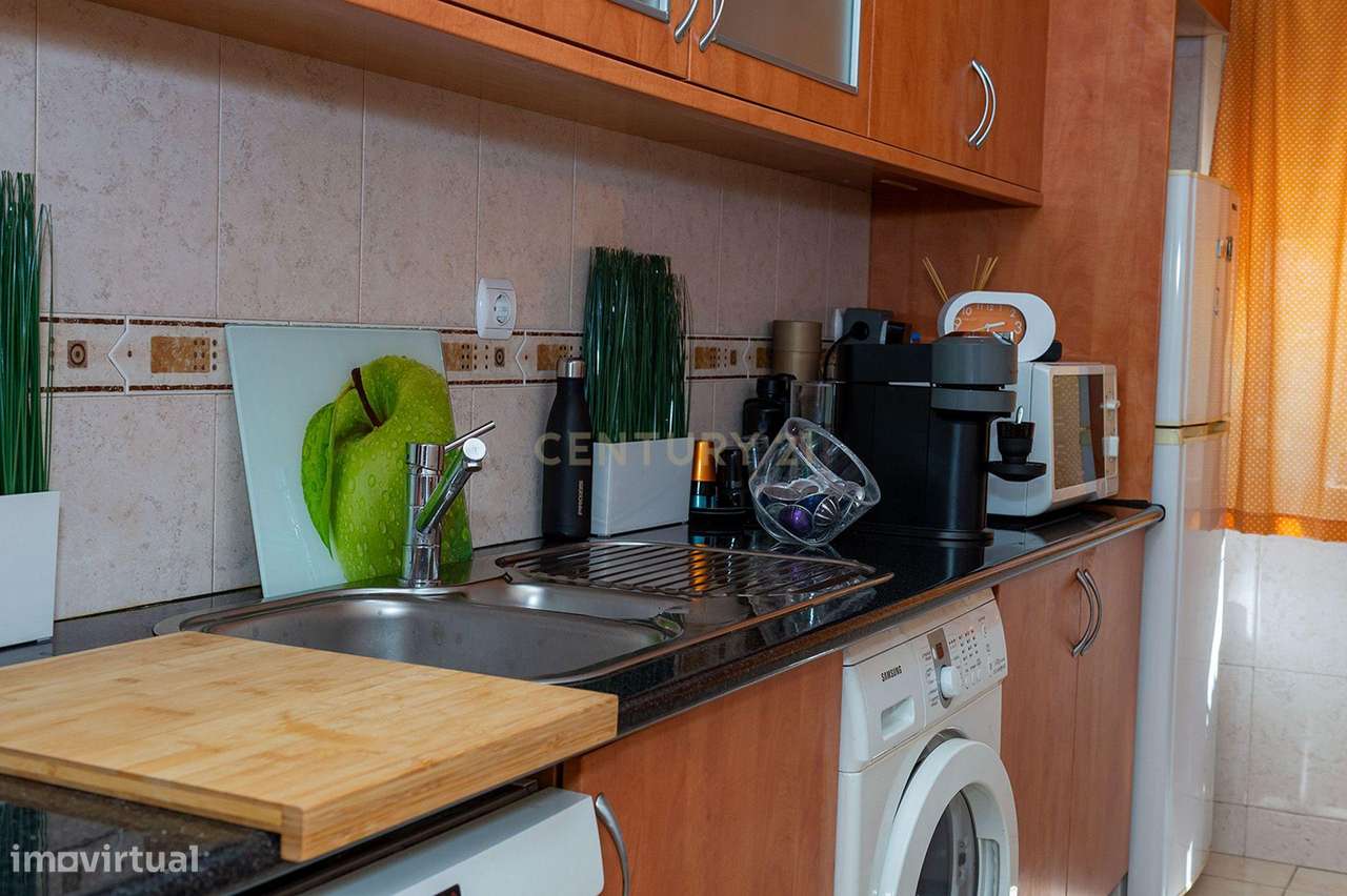 Apartamento T2 mobilado em Amora, Seixal - Oportunidade Única!-14