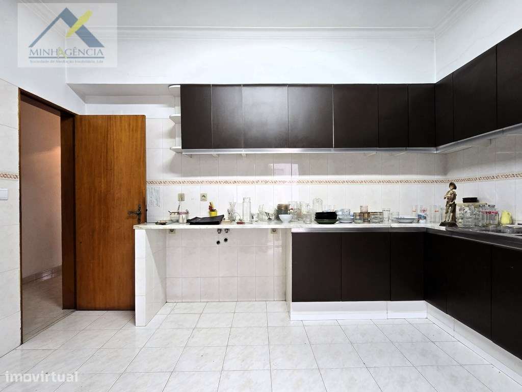 Moradia isolada com garagem na Quinta do Conde-28