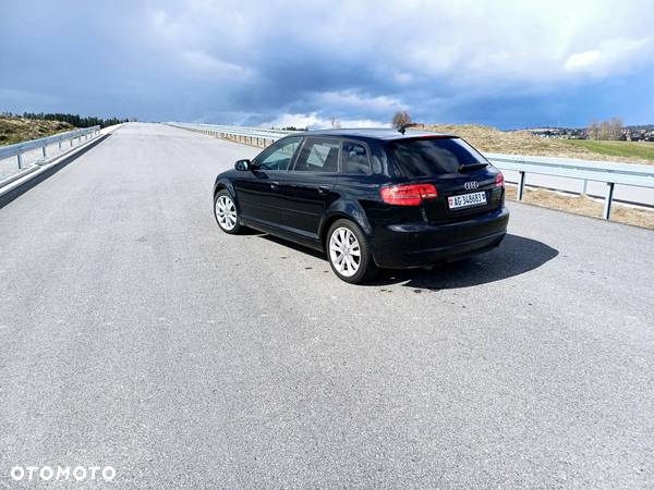 Audi A3 2.0 TDI DPF Ambition S tronic - 2