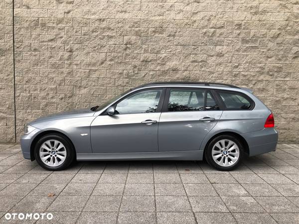 BMW Seria 3 320i - 17