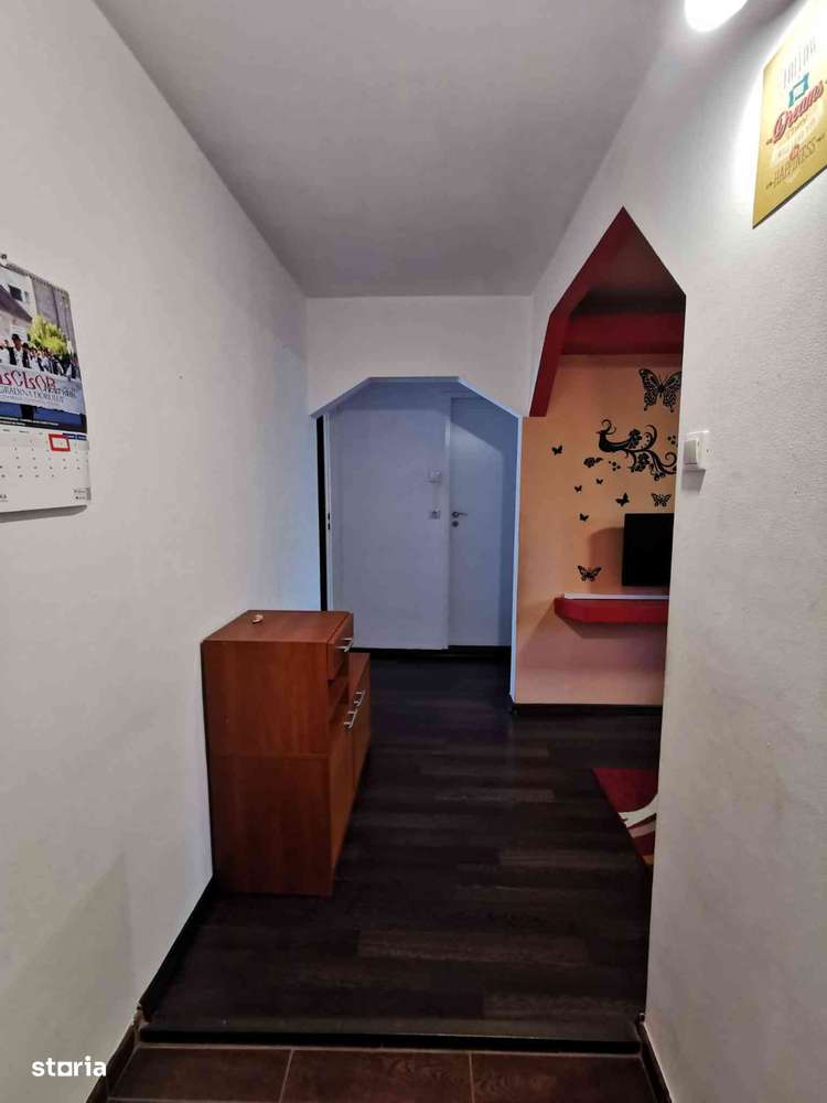 Vând apartament cu 2 camere, decomandat, situat în zona Micro 1, Turda - Imagine principală: 5/12