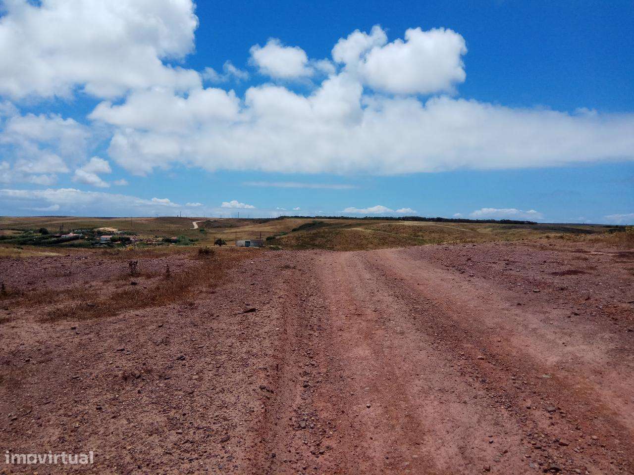 Terreno Rústico Currais Velhos - Vila do Bispo _ 664Lagos V13-25