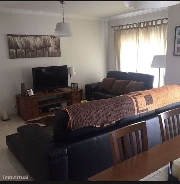 Arrenda-se Moradia M4 - Grande imagem: 5/8