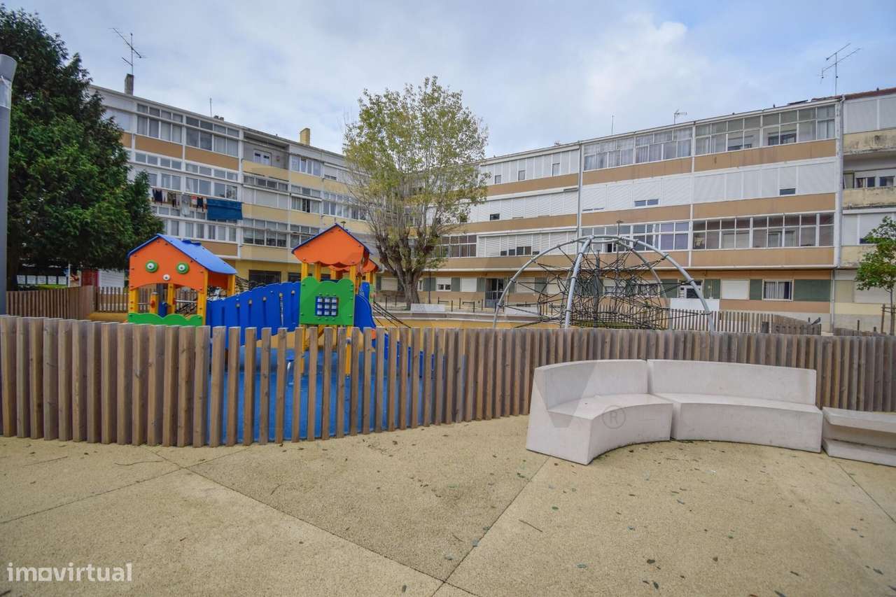 T2 Totalmente Remodelado - Mem Martins-22