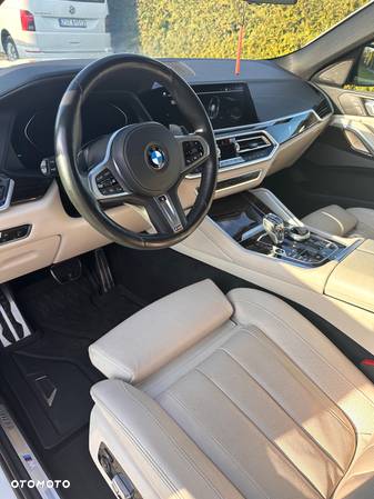 BMW X6 xDrive40i - 13