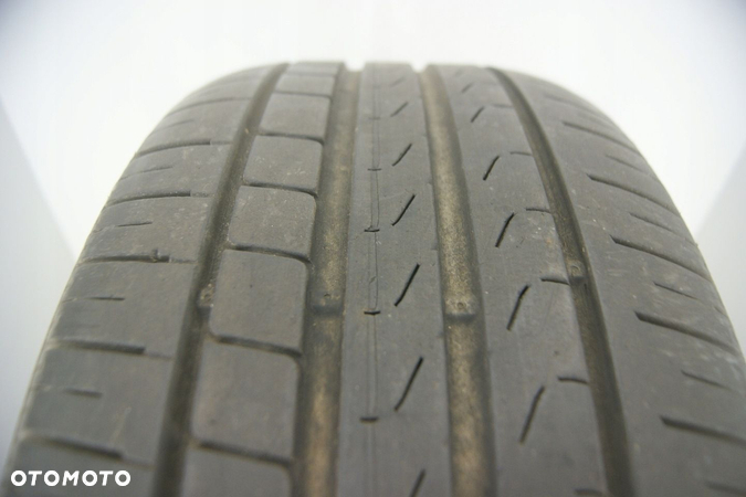 215/55R17 94W Pirelli Cinturato P7 66198 - 2