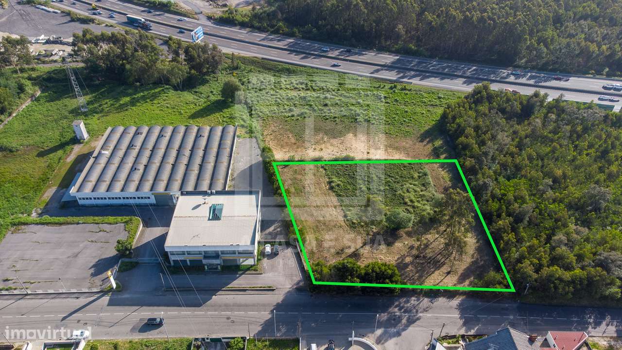 Venda conjunta de 2 terrenos urbanos em Rio Meão, S.M. Feira-6