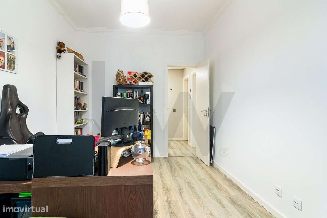 Apartamento T3 Renovado - Amora-11
