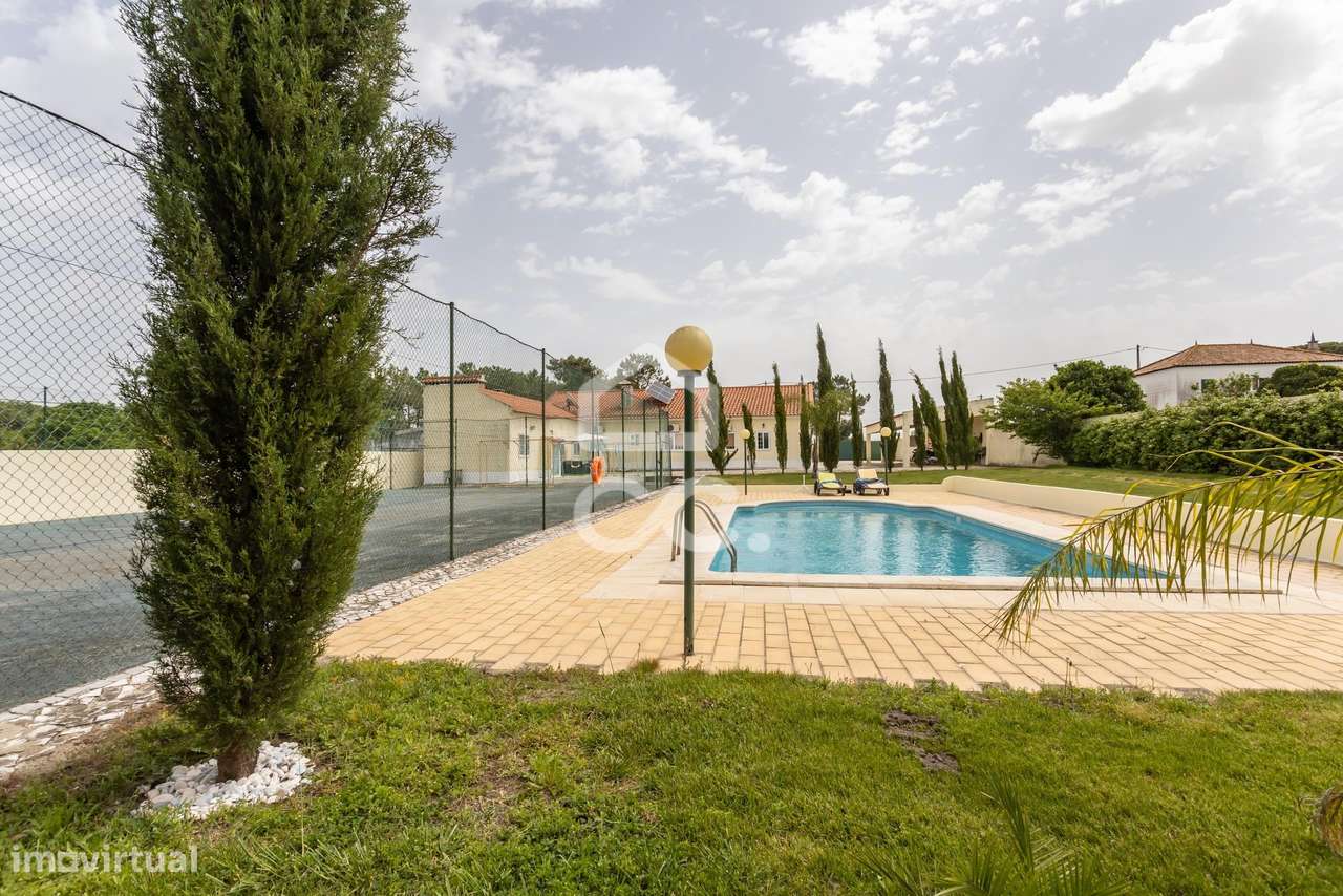 Quinta com 5 quartos com  piscina, campo de jogos e Boxs para cavalos-52