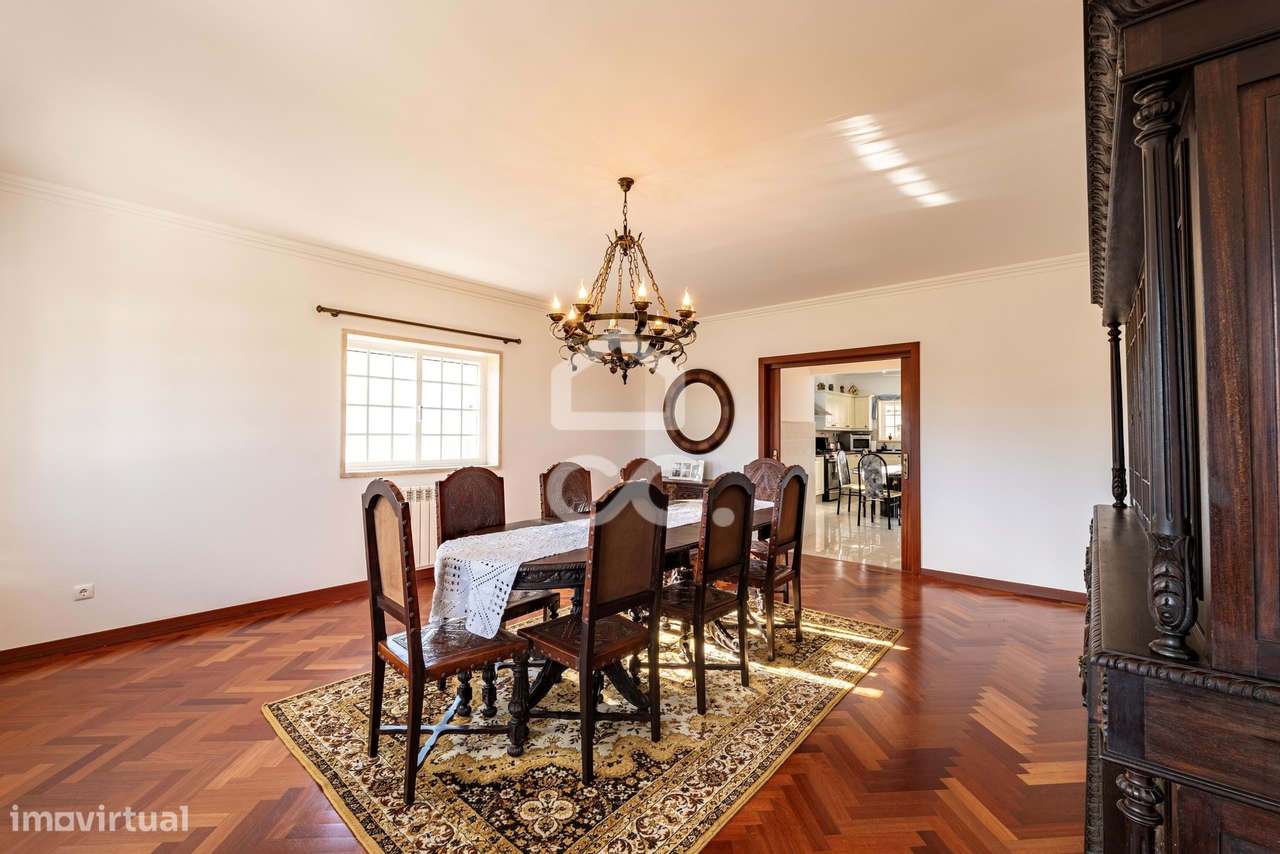 Moradia T4+3 de Prestígio em Vila Nova – Cadaval-14