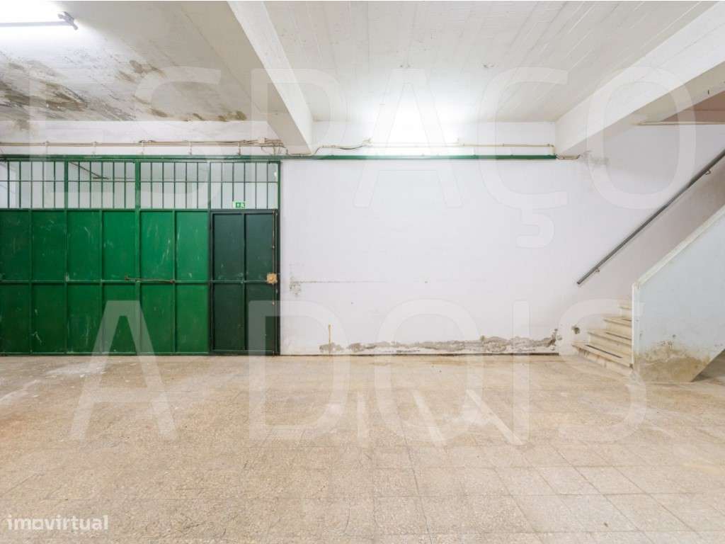 Armazém Amplo; com 2 Pisos! Boa Localização, próximo do Centro da A...-6