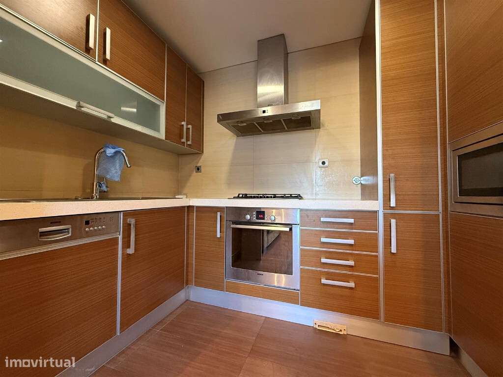 Apartamento T2 Duplex com garagem em zona de Celas - Grande imagem: 4/11