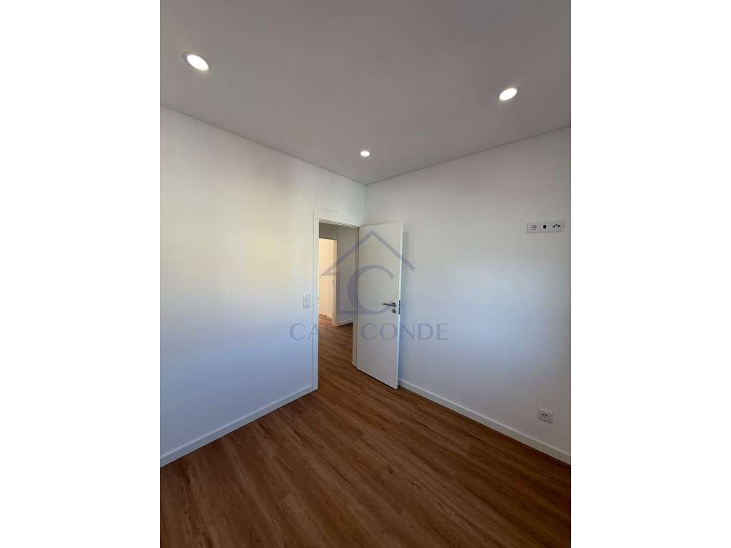 Excelente Apartamento T2+1 Duplex com Suíte no Piso Superior-8