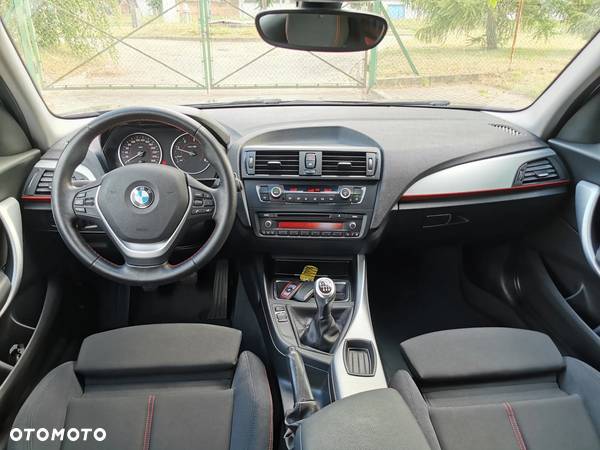 BMW Seria 1 118d Sport Line - 7