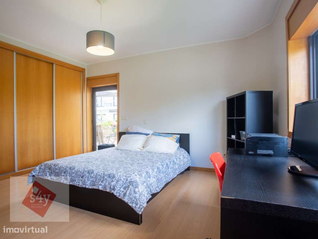 Apartamento T3 com Garagem e Terraço em Vila Serena - Pinhal Novo-23