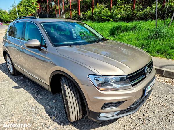 Volkswagen Tiguan 2.0 TDI 4Mot DSG Comfortline - 6