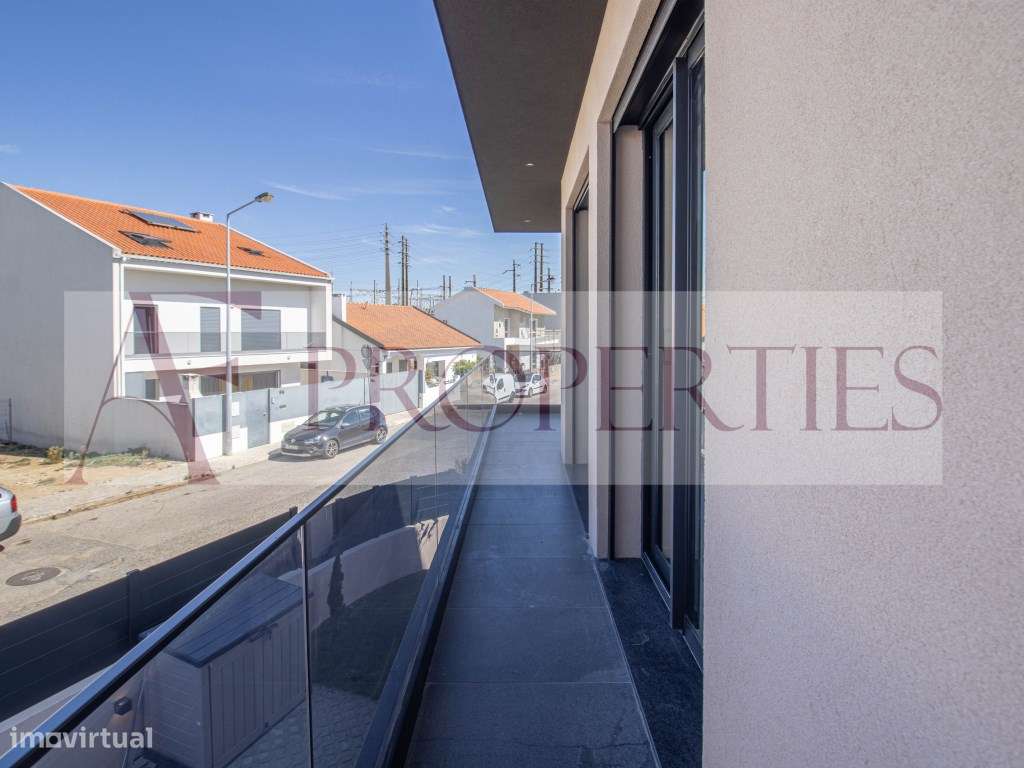 Moradia de luxo isolada com piscina aquecida, jardim e acabamentos ...-32