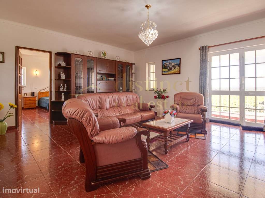 Moradia com 2 quartos e boas vistas-17