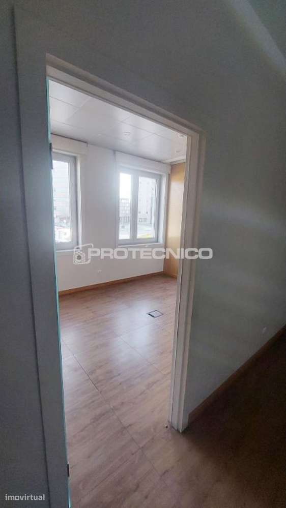 Escritório c/ 80m2 – Centro de Aveiro - Grande imagem: 4/9