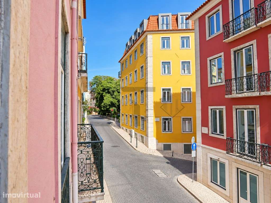Apartamento T3+1 com Pátio Privado a 2 passos da Av. da LIberdade p...-8