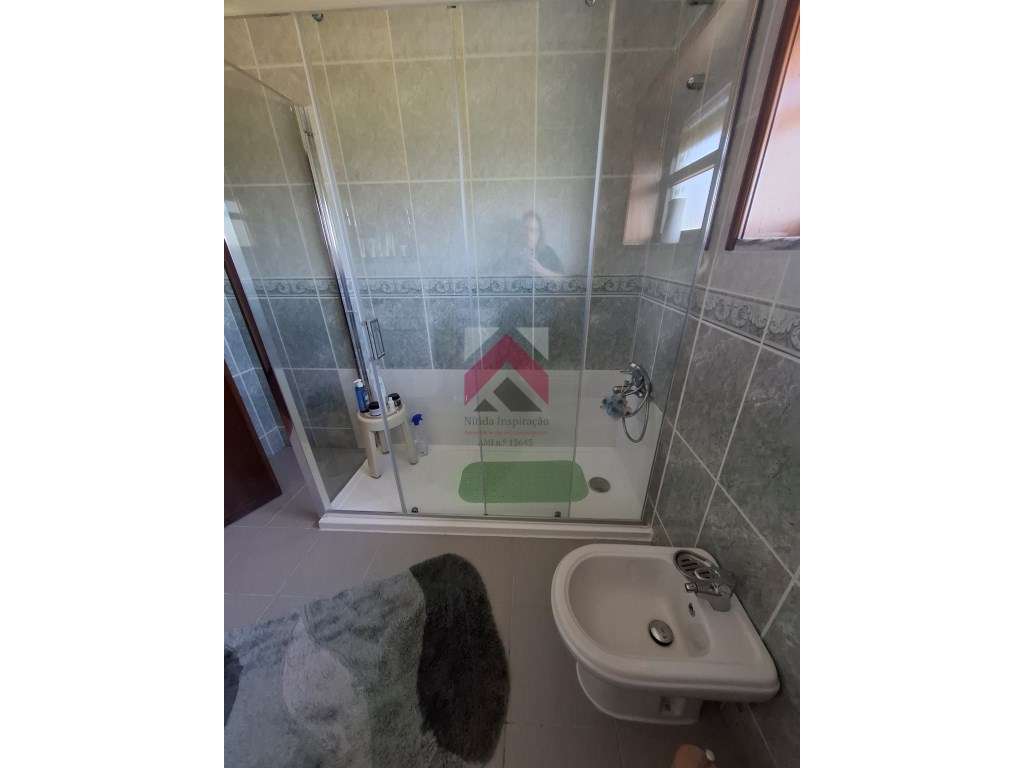 Moradia T3 Isolada na Costa do Valado-34