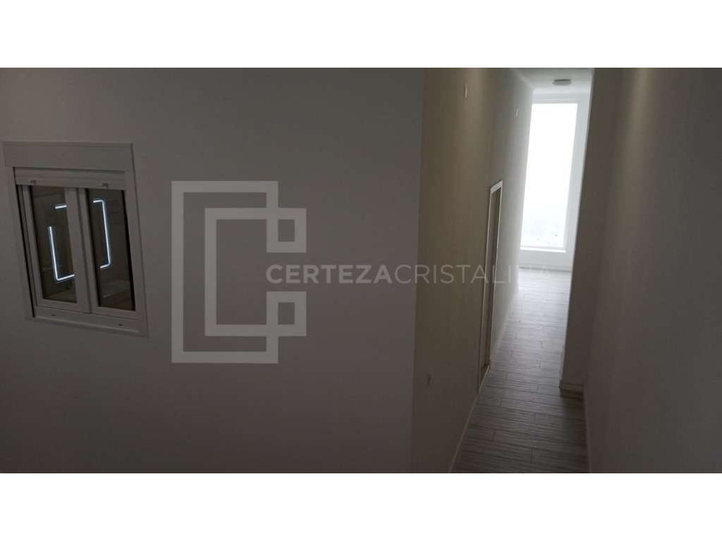 Loja com Terraço | Santo André - Barreiro-6