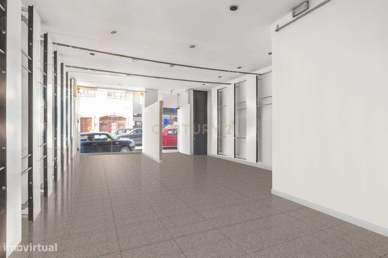 Excelente loja de 115 m² com logradouro em Santo António, Lisboa - Grande imagem: 1/8
