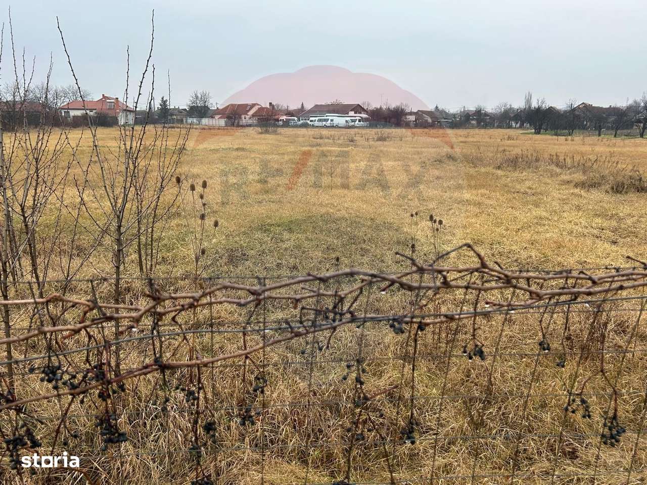 Teren Intravilan 9866 mp. Dublu front stradal. - Imagine principală: 4/9