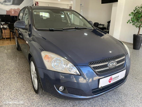 Kia Ceed 1.6 CRDi EX Eco - 4