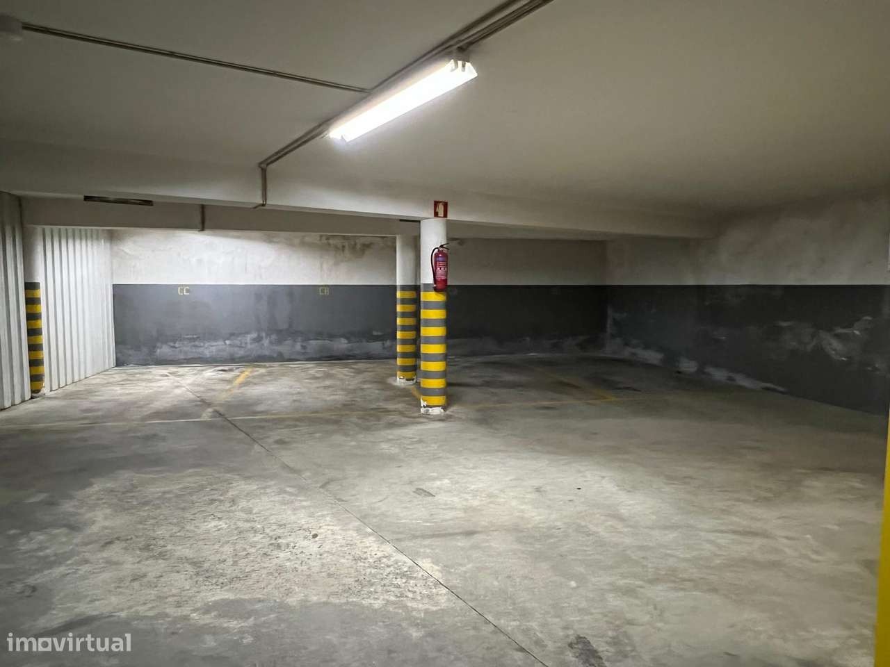 Lugar de Garagem Avenida da República Gaia - em frente ao Metro-6