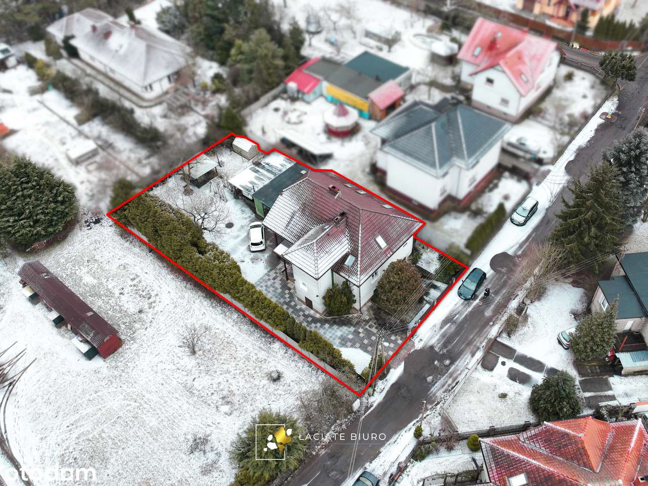 Tani w utrzymaniu dom z warsztatem samochodowym-0