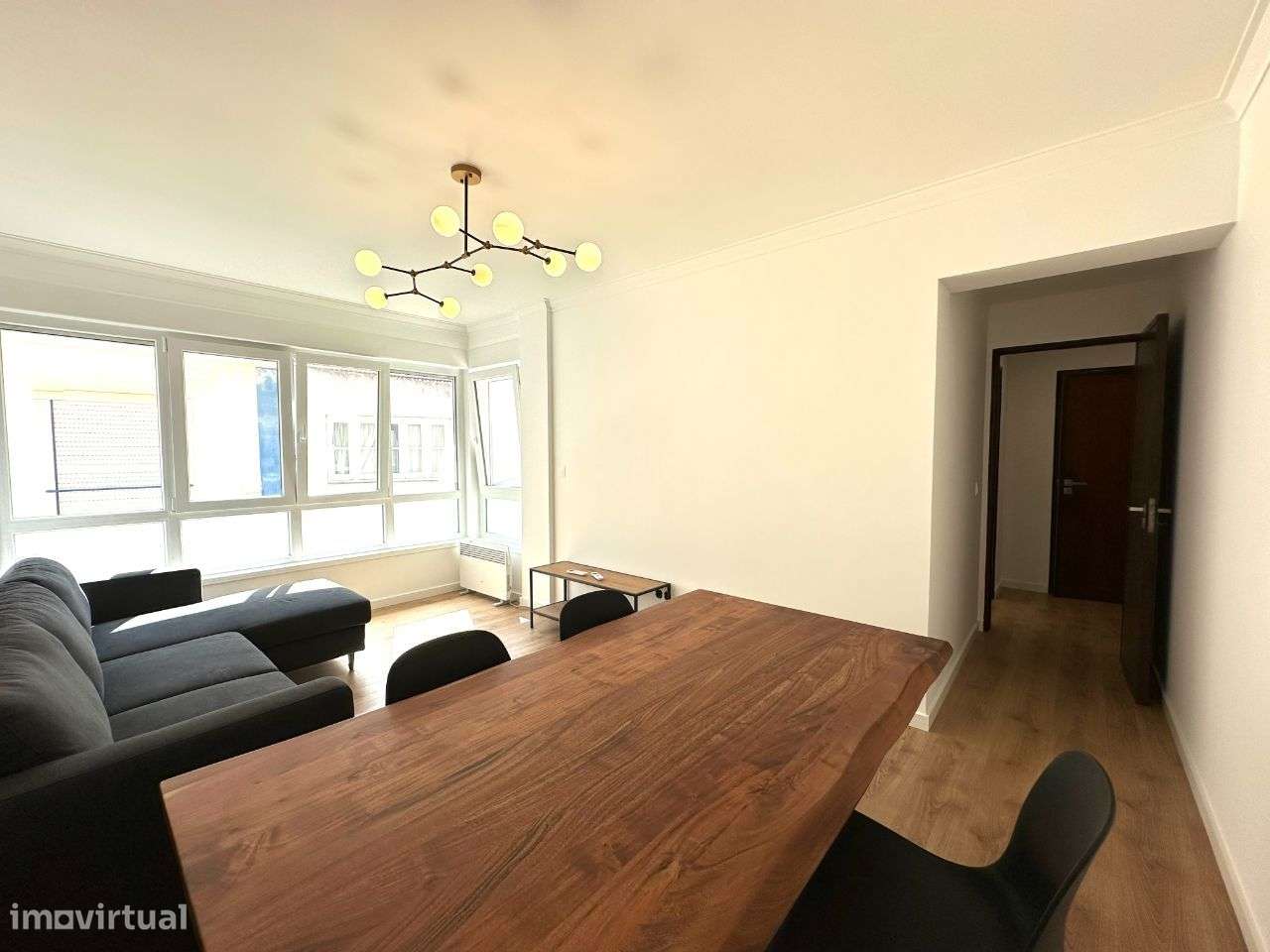 Fantástico Apartamento T2 Renovado com Garagem no Centro da Ericeira - Grande imagem: 4/19