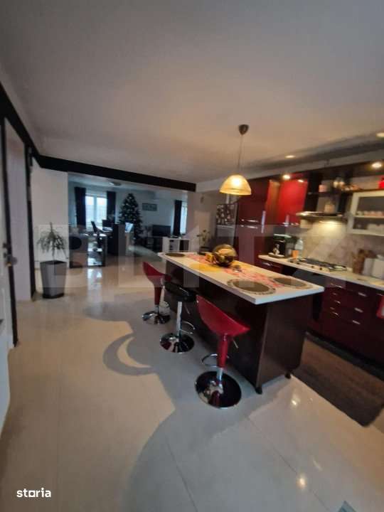 Casa de vanzare Podul Olt, zona centrala deosebita - Imagine principală: 3/9