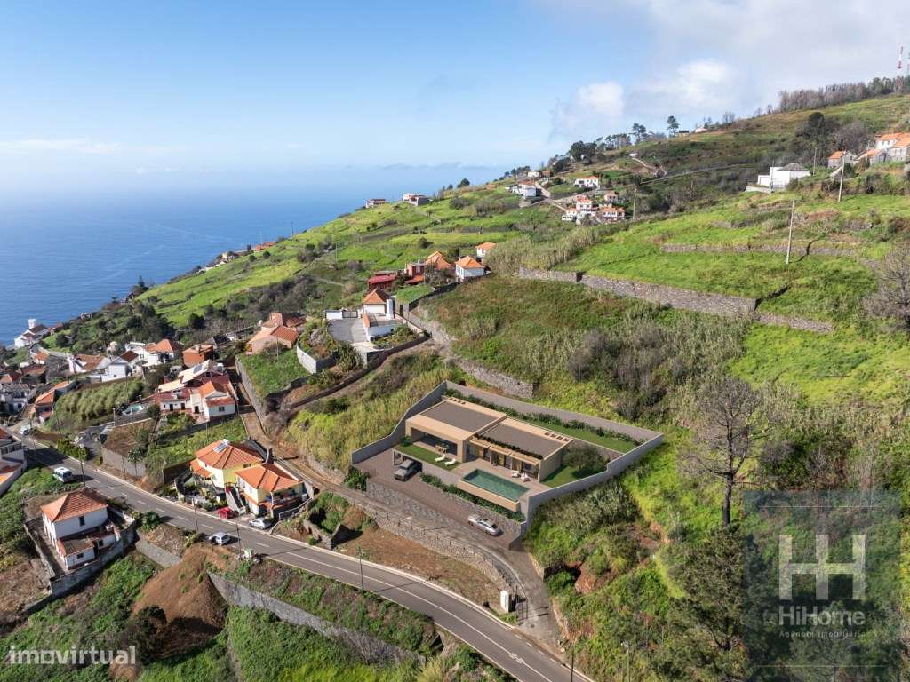 Moradia Térrea T3 + 1 Contemporânea com Piscina e Vista Mar - Grande imagem: 4/12