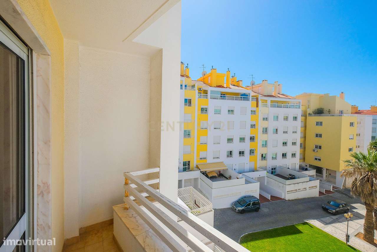 Apartamento T3 luminoso na Parede com varandas, garagem e arrecadação-13