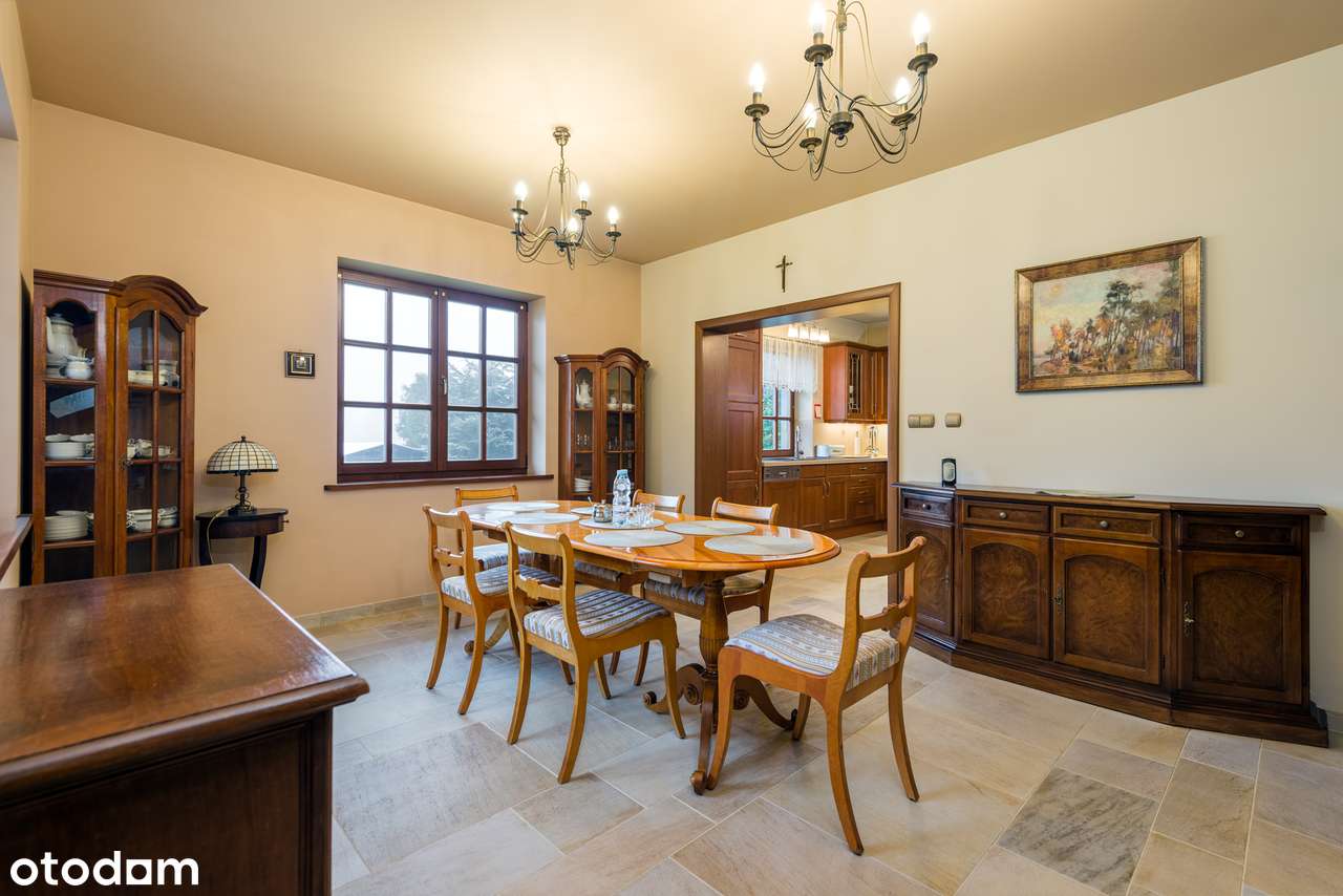 Wspaniały dom w rewelacyjnej lokalizacji-11