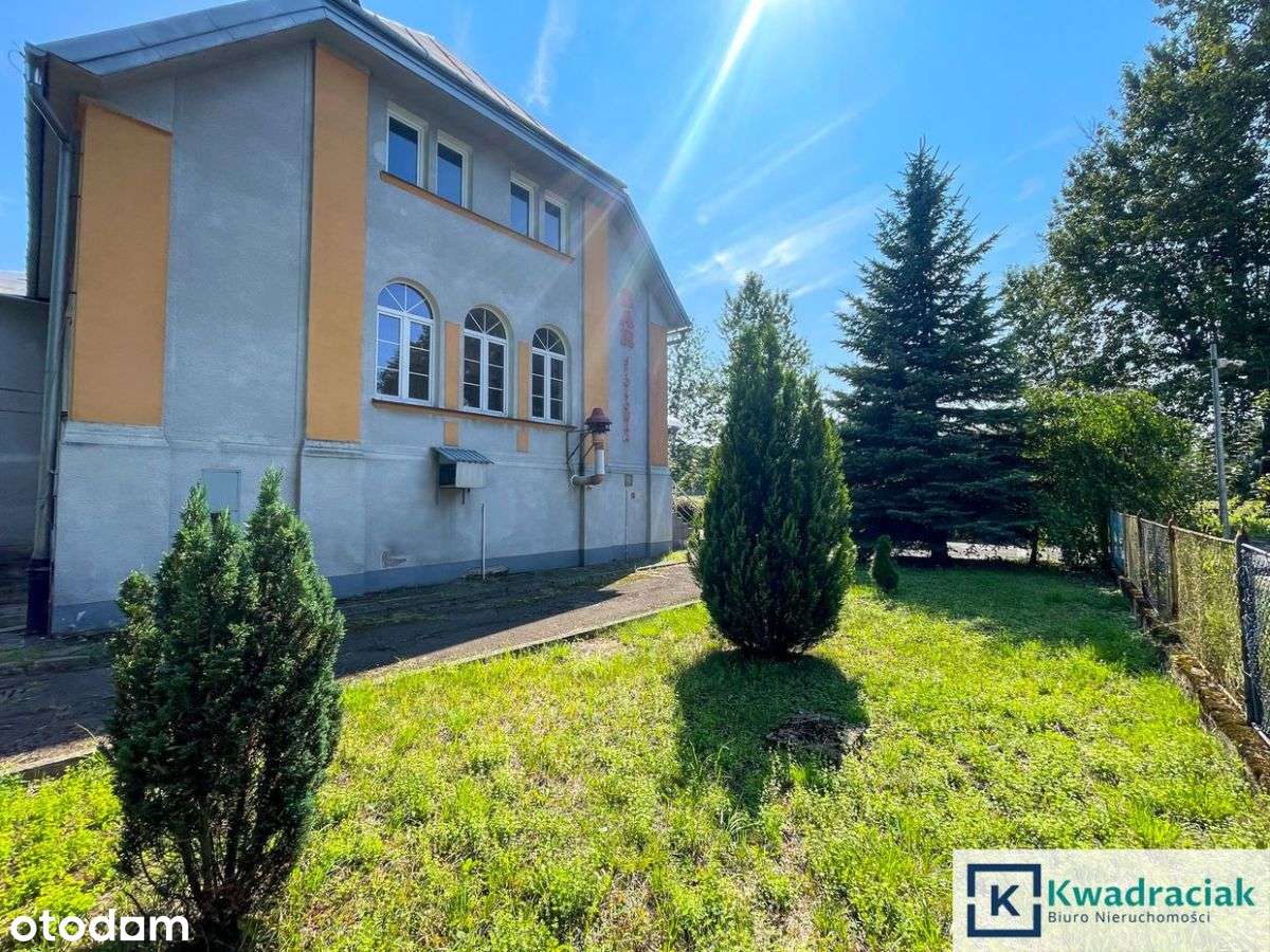 Budynek komercyjny 487 m² z garażami – Jasło, tere-5