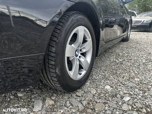 BMW Seria 5 520d Aut. Edition Exclusive - 22